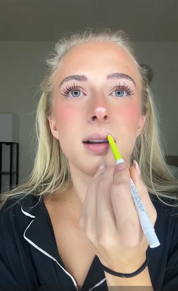 INVISILUMP Lip Plumper